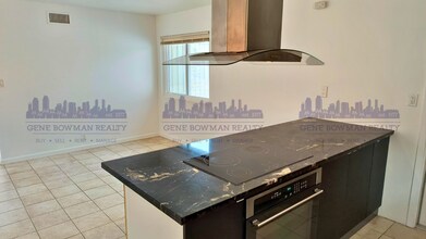 2409 Fleetwood St in San Diego, CA - Building Photo - Building Photo