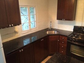 837 4th St in Encinitas, CA - Building Photo