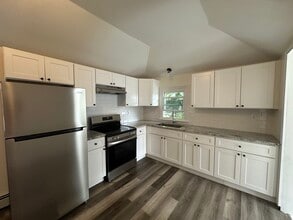 197 Central Ave in Norwich, CT - Building Photo - Building Photo
