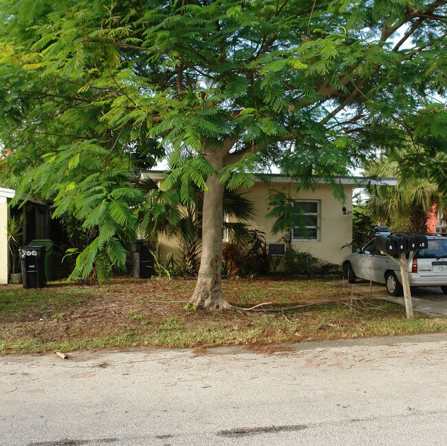 208 SE 21st St in Fort Lauderdale, FL - Building Photo - Building Photo