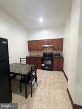 4428 Chestnut St in Philadelphia, PA - Foto de edificio - Building Photo