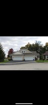 5523 Sandhutton Ct, Unit 5523 in Rockford, IL - Building Photo