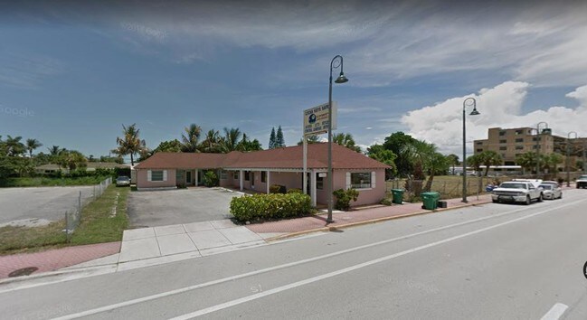 1141 Blue Heron Blvd-Unit -1 in West Palm Beach, FL - Foto de edificio - Building Photo