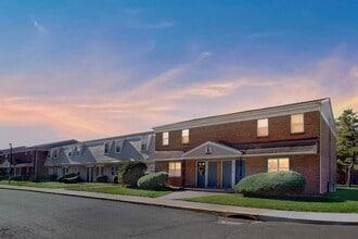 Sunset Heights Apartments in Burlington, NJ - Building Photo - Building Photo