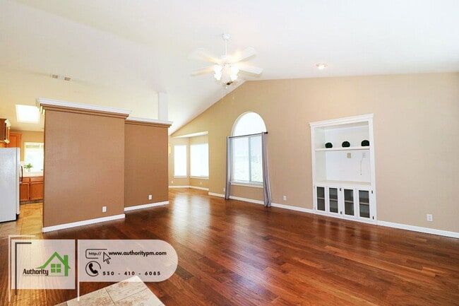 5826 Beaumont Dr in Redding, CA - Building Photo - Building Photo