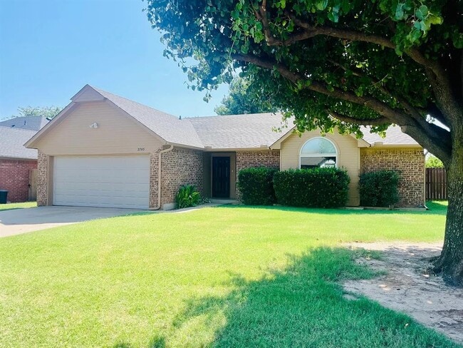 2705 Clover Glen Dr