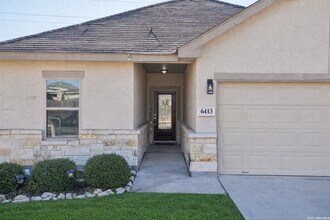 6413 Von Rosk in San Antonio, TX - Foto de edificio - Building Photo