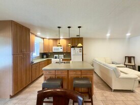 1177 S Drive Cir in Delray Beach, FL - Building Photo