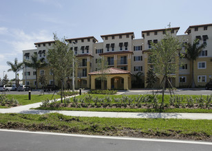 Lil’ Abner Apartments I in Miami, FL - Building Photo - Building Photo