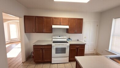 29 South St, Unit 2 in Northborough, MA - Building Photo - Building Photo