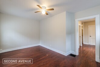 1629 S 30th St in Louisville, KY - Foto de edificio - Building Photo