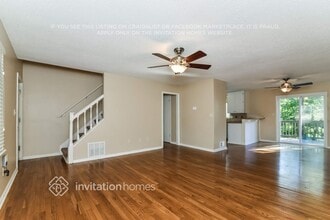 1110 Wood Valley Rd in Cumming, GA - Foto de edificio - Building Photo