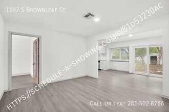 1107 S Brownleaf St in San Antonio, TX - Building Photo - Building Photo