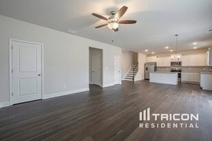 409 Curlin Ct in Holly Springs, GA - Building Photo