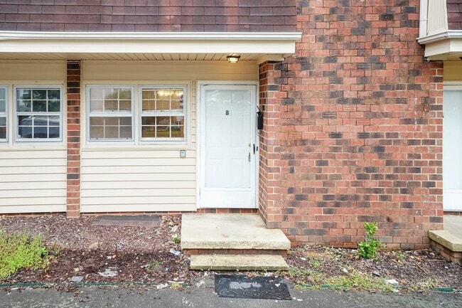 718 Shawnee Dr in Burlington, NC - Building Photo - Building Photo