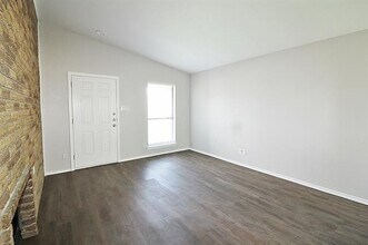 6622 S Creek Dr in Fort Worth, TX - Building Photo - Building Photo
