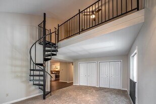 Retro 511 in West Haven, CT - Building Photo