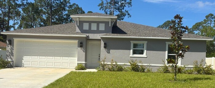 11 Randolph Dr in Palm Coast, FL - Building Photo
