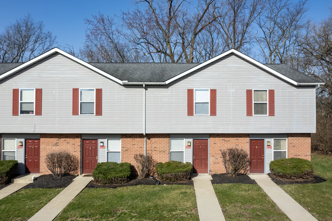 Kathryns Place in Grove City, OH - Building Photo