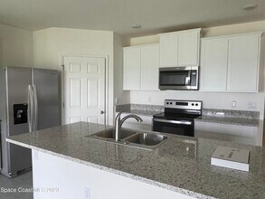 2194 Farmhouse Rd SE in Palm Bay, FL - Building Photo - Building Photo