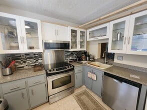 3959 Via Poinciana in Greenacres, FL - Building Photo - Building Photo