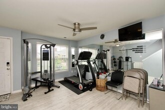 7302 Calico Rock Lndg in Beltsville, MD - Foto de edificio - Building Photo