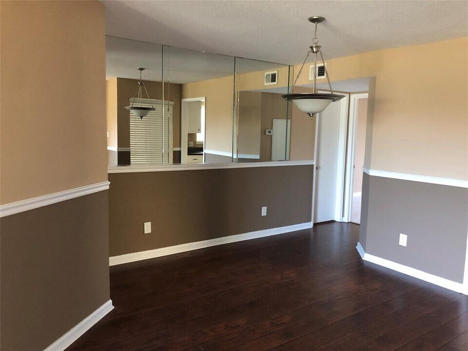 18800 Egret Bay Blvd-Unit -1602 in Houston, TX - Foto de edificio