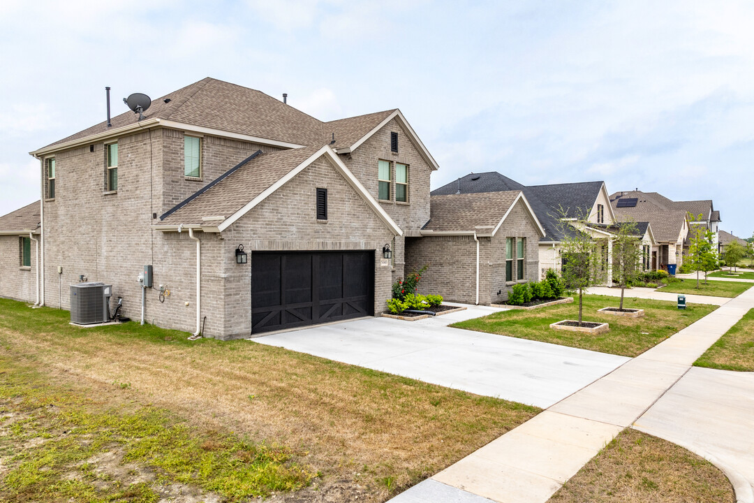 Heath Golf & Yacht Club in Heath, TX - Building Photo