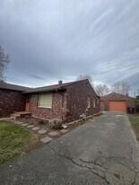 111 N 53rd Ave in Yakima, WA - Building Photo