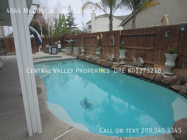 4044 McDougald Blvd in Stockton, CA - Building Photo - Building Photo