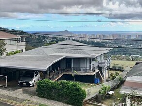 1829 Alewa Dr in Honolulu, HI - Building Photo - Building Photo