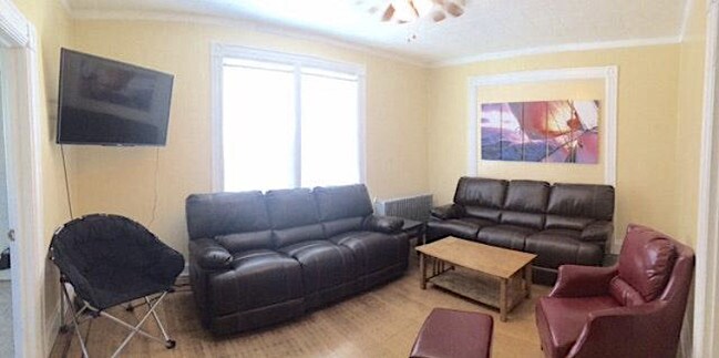 205 Washington Ave-Unit -N/A in Providence, RI - Building Photo - Building Photo