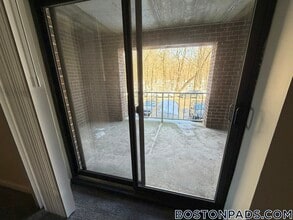 60 Reservoir St, Unit 211 in Brockton, MA - Building Photo - Building Photo