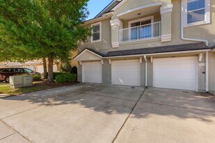 8204 White Falls Blvd in Jacksonville, FL - Building Photo