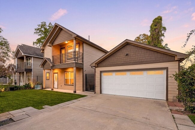 property at 810 Paul Quinn St