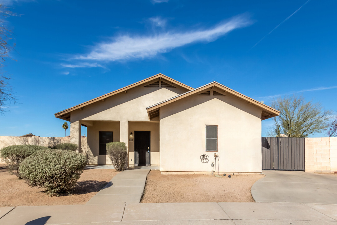 1510 E St Anne Ave in Phoenix, AZ - Foto de edificio