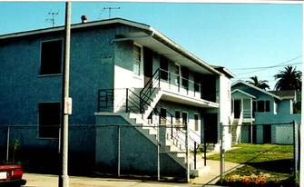 522-528 E RHEA ST in Long Beach, CA - Building Photo