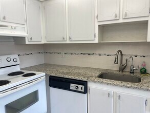 659 Brittany Ct in Delray Beach, FL - Building Photo - Building Photo