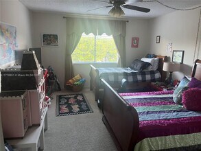 16421 Blatt Blvd in Weston, FL - Building Photo - Building Photo