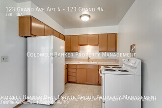 123 Grand Ave-Unit -123 Grand #4 in Brillion, WI - Building Photo - Building Photo