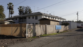 Colony House Apartments