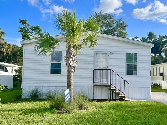 property at 6550 Hidden Oaks Dr
