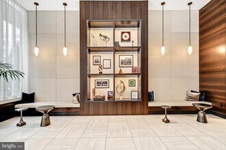 301 S Broad St in Philadelphia, PA - Building Photo - Building Photo