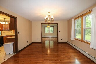 63 Mill Rd in Kingston, NH - Building Photo - Building Photo