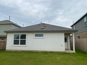 204 Sunset Deer Ln in Andice, TX - Building Photo - Building Photo