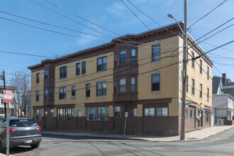 Walnut Condominiums in Revere, MA - Building Photo - Building Photo