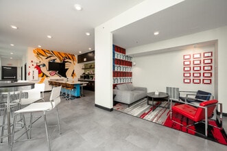 3 Square in Bloomington, IN - Foto de edificio - Interior Photo