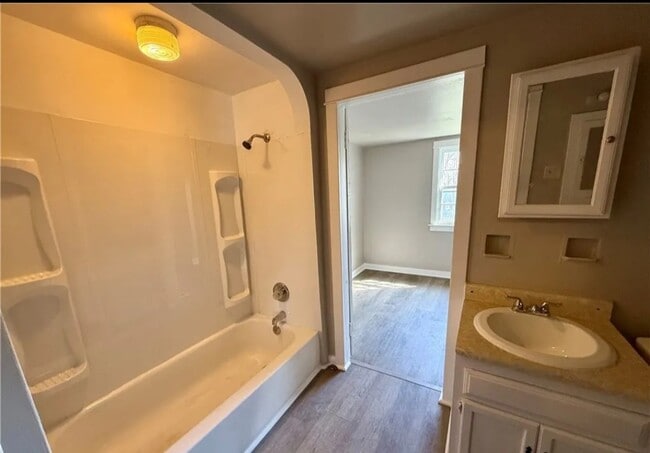 146 S Irwin St in Dayton, OH - Building Photo - Building Photo