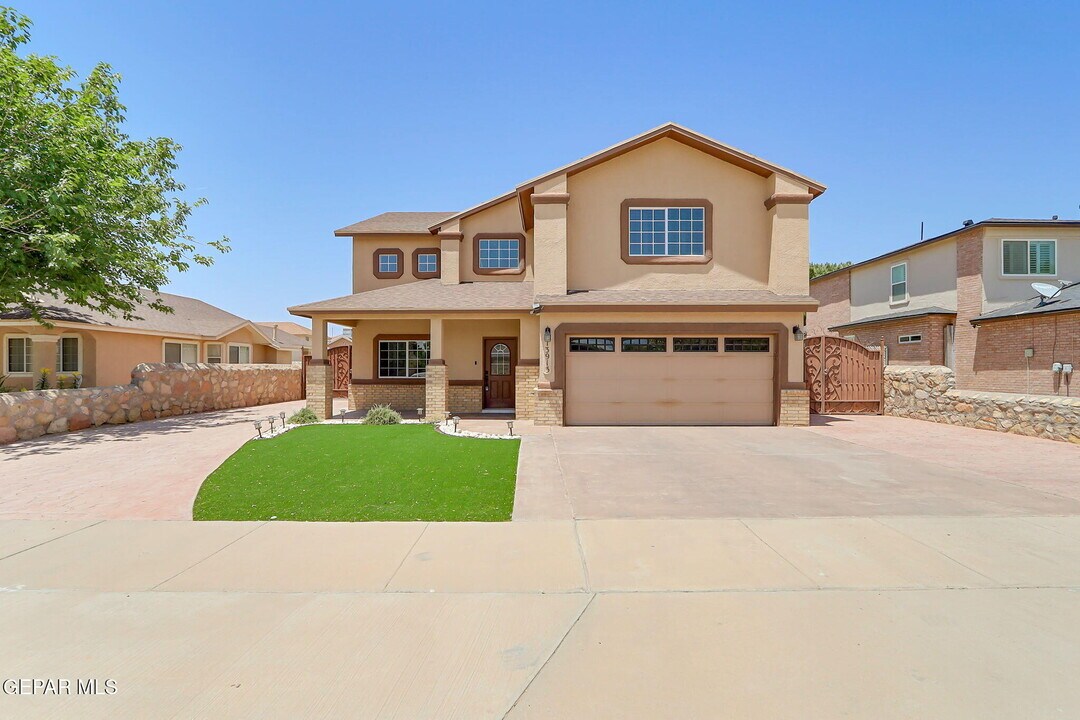 13913 Golden Mesa Ct in Horizon City, TX - Building Photo