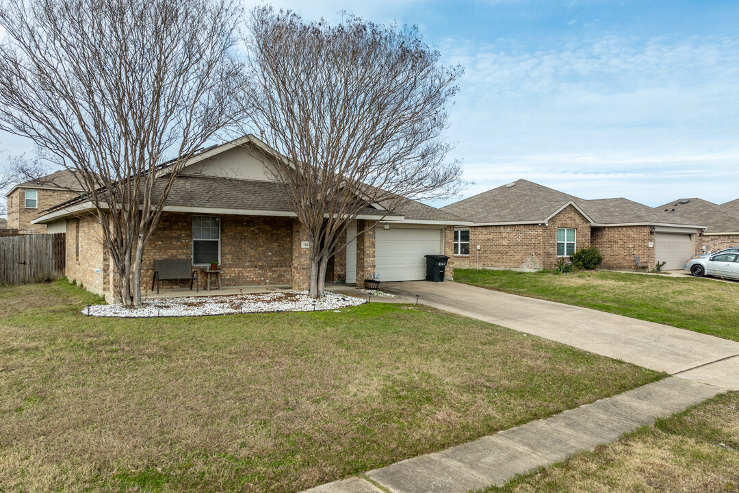 Creekside Estates in Terrell, TX - Building Photo